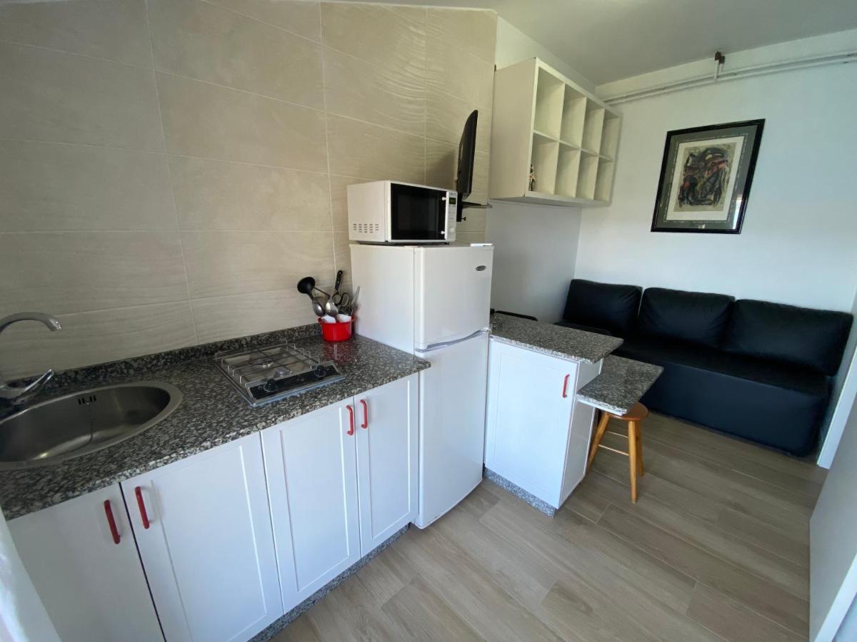 Apartamentos Sinás Playa Raxó Esterno foto